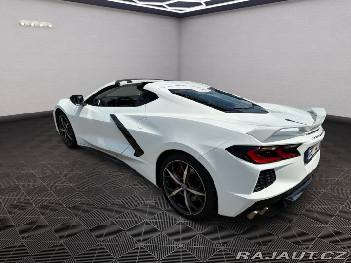 Chevrolet Corvette C8 Stingray 6.2 V8 354kW 2022