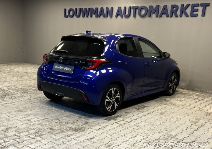 Toyota Yaris 1.5 Hybrid AT STYLE 2025
