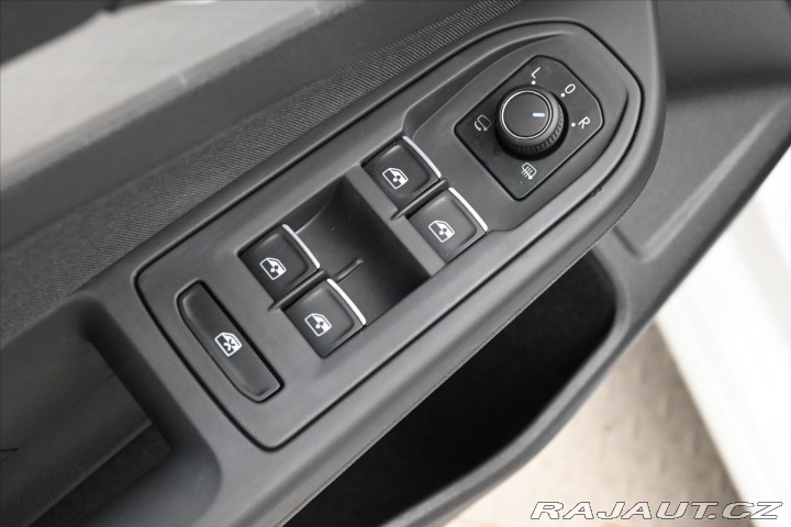 Volkswagen Golf 2,0 TDI 110 kW Life Záruk 2022