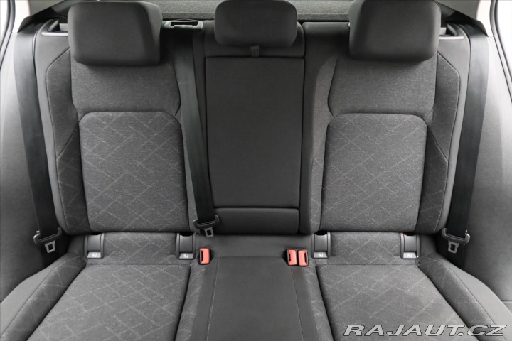 Volkswagen Golf 2,0 TDI 110 kW Life Záruk 2022
