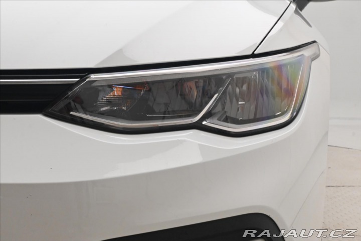 Volkswagen Golf 2,0 TDI 110 kW Life Záruk 2022