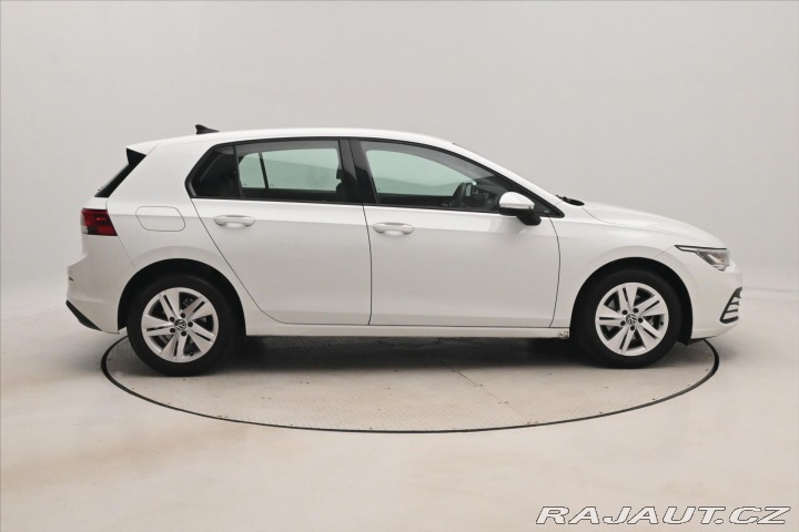 Volkswagen Golf 2,0 TDI 110 kW Life Záruk 2022