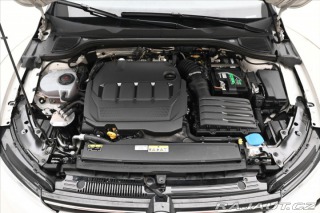 Volkswagen Golf 2,0 TDI 110 kW Life Záruk 2022