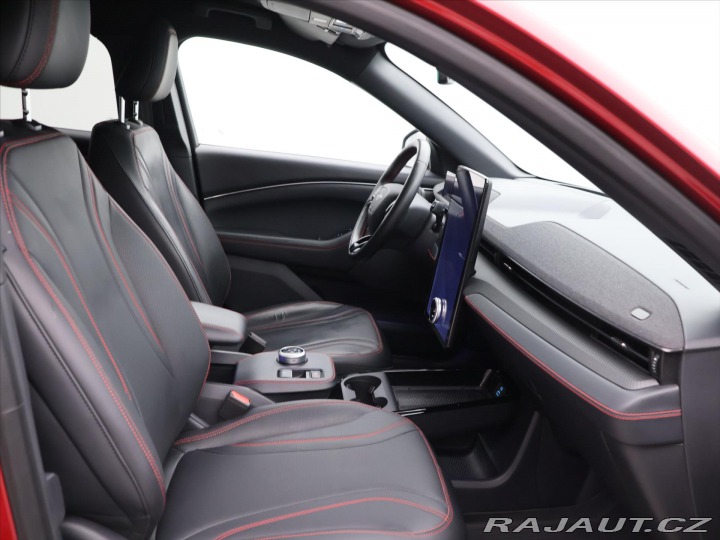 Ford Mustang 98,7kW Ext.Range AWD CZ D 2021