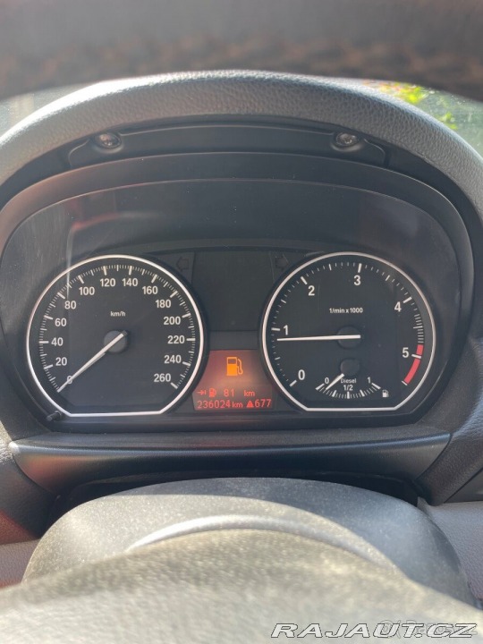 BMW 1 2,0   120d e87 130kw bílý 1800