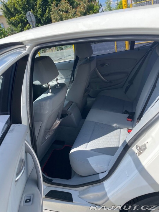 BMW 1 2,0   120d e87 130kw bílý 1800