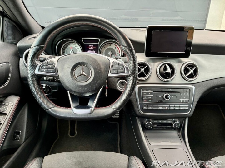 Mercedes-Benz GLA 200d 4Matic AMG paket 2017