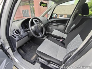 Suzuki SX4 1,6 105742 km,STŘÍBRNÁ 1800