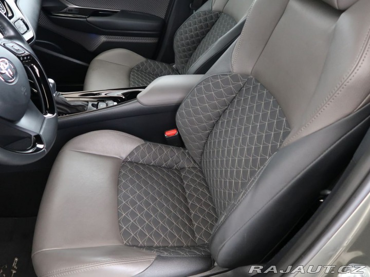 Toyota C-HR 2.0L,HEV,112KW,CVT,Execut 2021