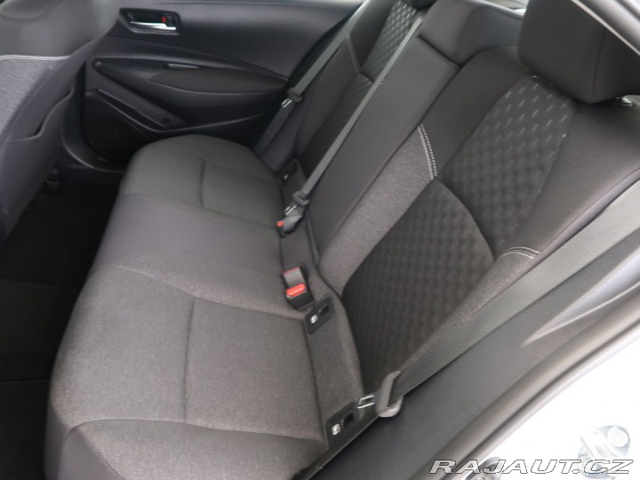 Toyota Corolla 1.5,92KW,Style,CZ,Manuál, 2024
