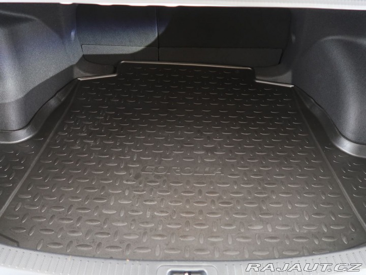 Toyota Corolla 1.5,92KW,Style,CZ,Manuál, 2024