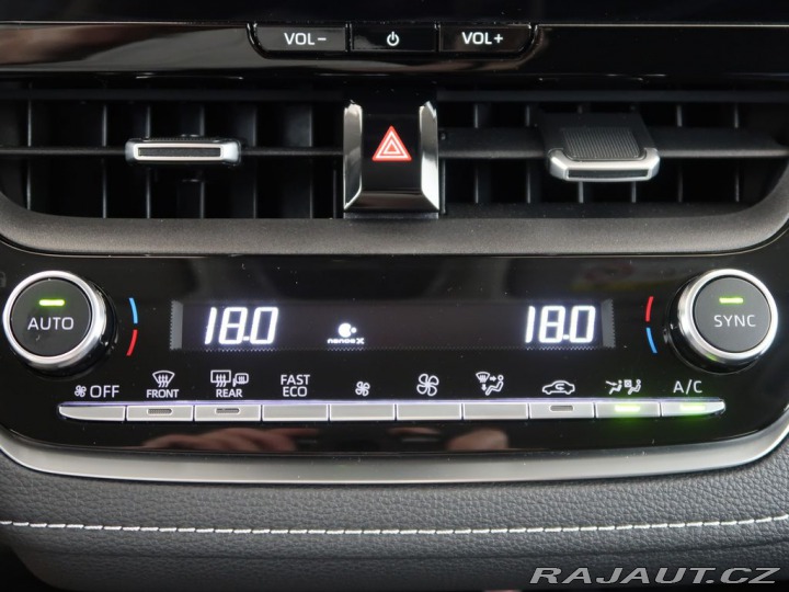 Toyota Corolla 1.5,92KW,Style,CZ,Manuál, 2024