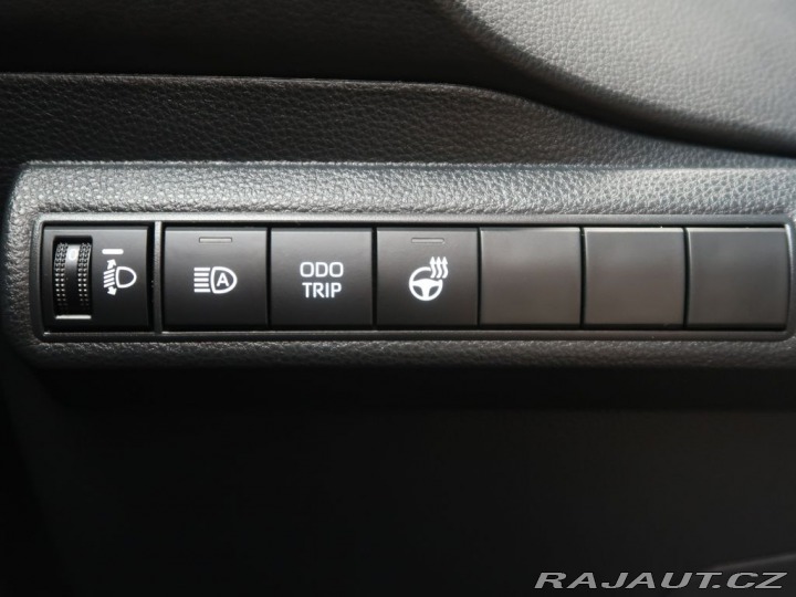 Toyota Corolla 1.5,92KW,Style,CZ,Manuál, 2024