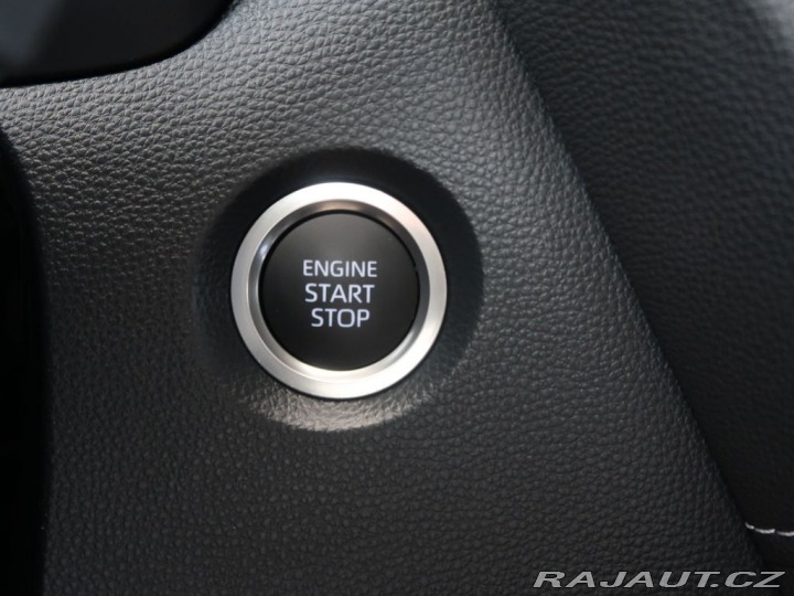 Toyota Corolla 1.5,92KW,Style,CZ,Manuál, 2024