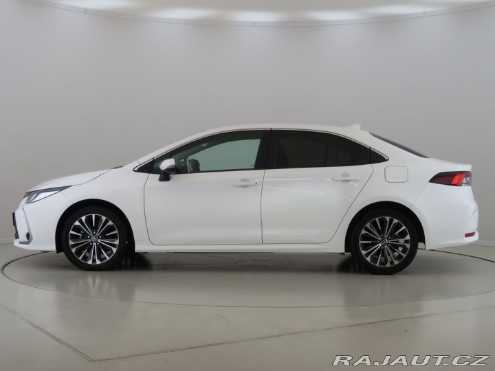 Toyota Corolla 1.5,92KW,Style,CZ,Manuál, 2024