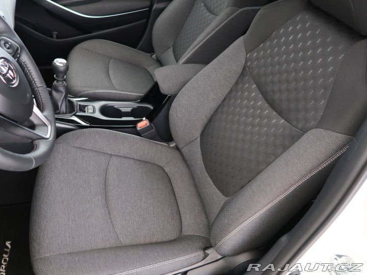 Toyota Corolla 1.5,92KW,Style,CZ,Manuál, 2024