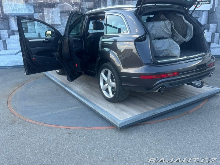 Audi Q7 3.0TDi,180KW,S-LINE,VZDUC 2014