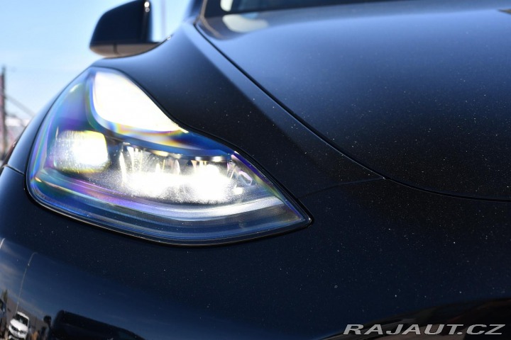 Tesla Model Y REZERVACE 2022