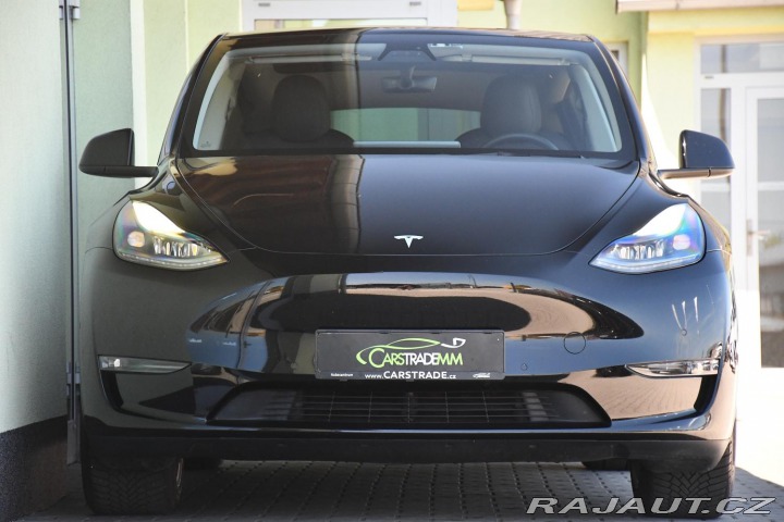 Tesla Model Y REZERVACE 2022