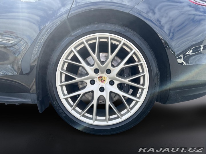 Porsche Panamera 4 2020