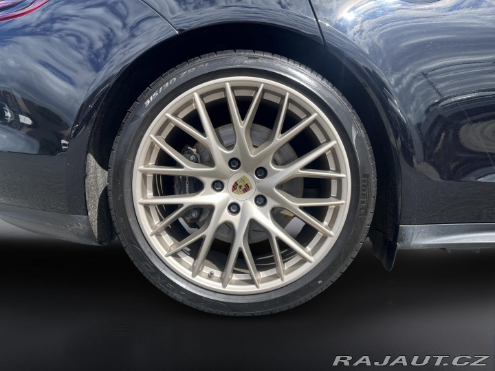 Porsche Panamera 4 2020