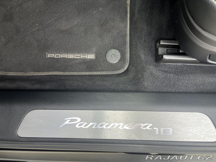 Porsche Panamera 4 2020