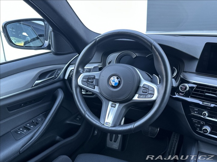 BMW 5 3,0 530d 265PS  M Perform 2017