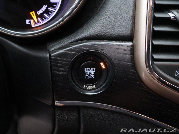 Jeep Grand Cherokee 3,0 CRDI 184kW 4x4 Summit 2016
