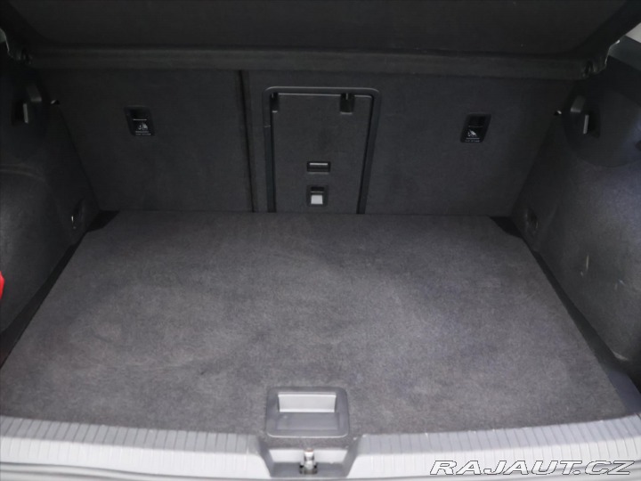 Volkswagen Golf 1,0 TSI 81kW Life M6 2023
