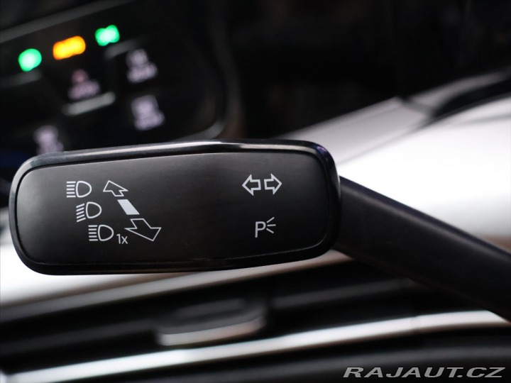 Volkswagen Golf 1,0 TSI 81kW Life M6 2023