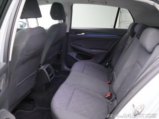 Volkswagen Golf 1,0 TSI 81kW Life M6 2023