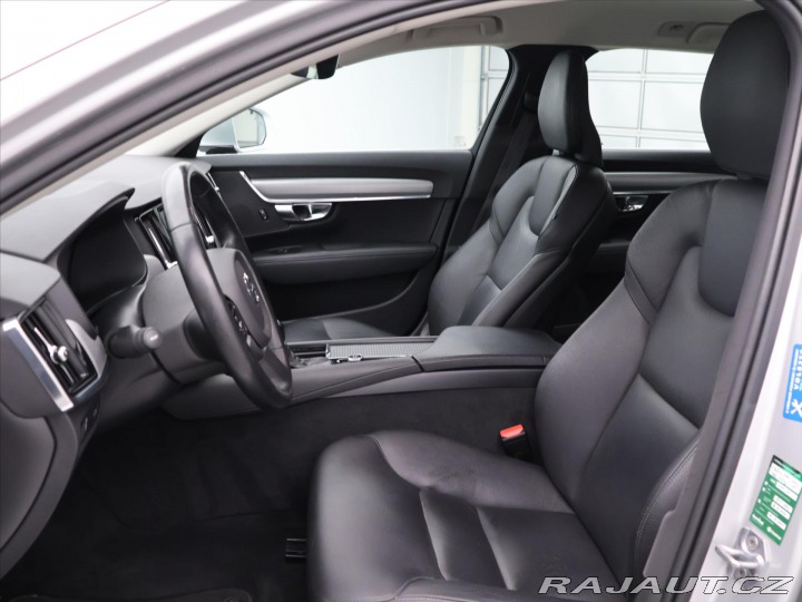 Volvo V90 2,0 T5 184kW Momentum CZ 2019