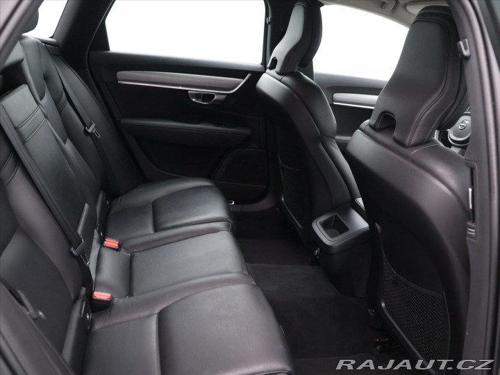Volvo V90 2,0 T5 184kW Momentum CZ 2019