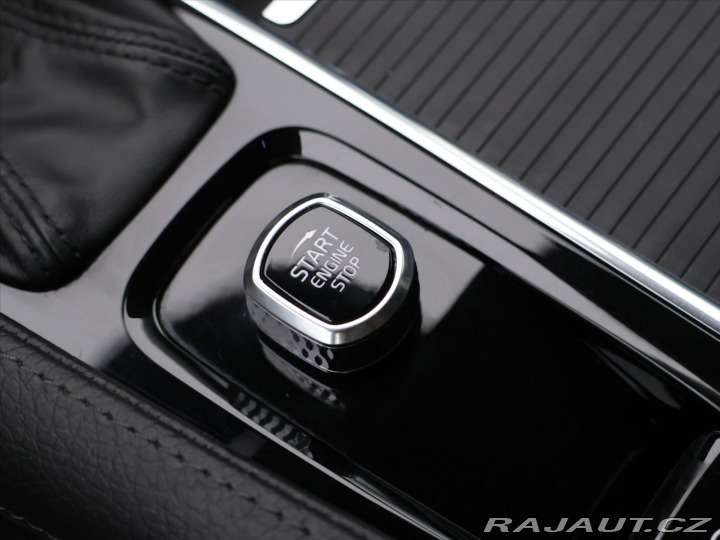 Volvo V90 2,0 T5 184kW Momentum CZ 2019