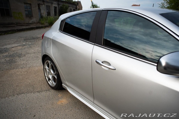 Alfa Romeo Giulietta 1,7   TBI QUADRIFOGLIO VE 2011