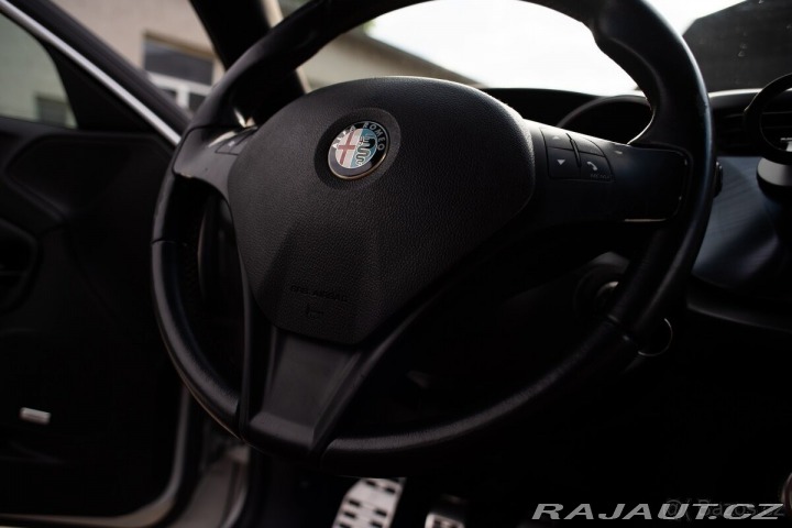 Alfa Romeo Giulietta 1,7   TBI QUADRIFOGLIO VE 2011