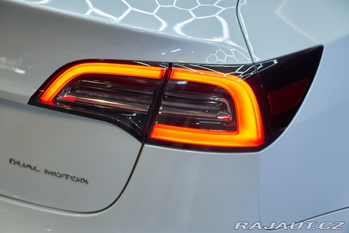 Tesla Model 3 Dual Motor 2022