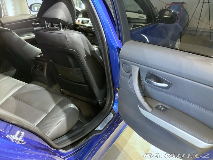 BMW 3 E91 TOURING 325i 160kW M 2007