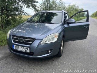 Kia Ceed osobní