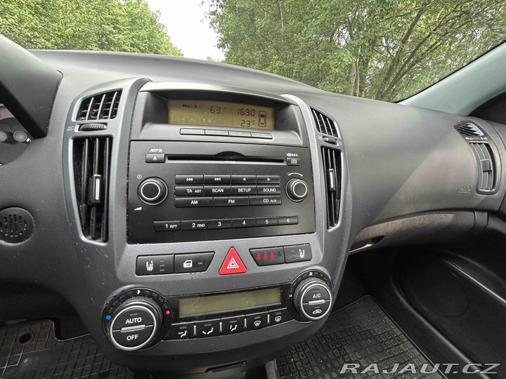 Kia Ceed osobní 2009