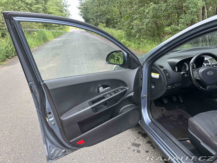 Kia Ceed osobní 2009