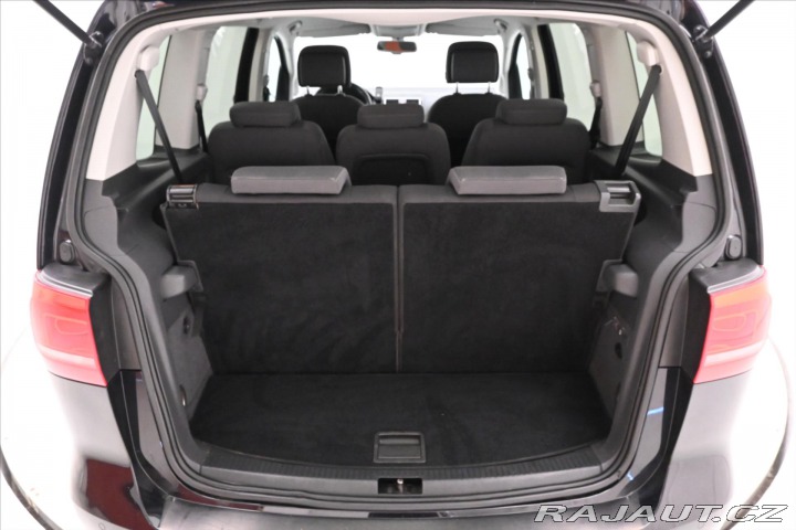 Volkswagen Touran 2,0 TDI 103kW DSG 7 míst 2013
