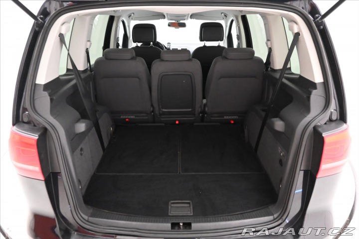 Volkswagen Touran 2,0 TDI 103kW DSG 7 míst 2013