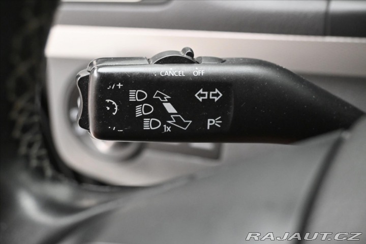 Volkswagen Touran 2,0 TDI 103kW DSG 7 míst 2013