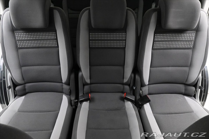 Volkswagen Touran 2,0 TDI 103kW DSG 7 míst 2013