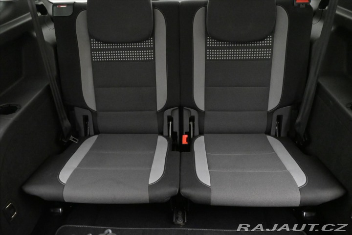 Volkswagen Touran 2,0 TDI 103kW DSG 7 míst 2013