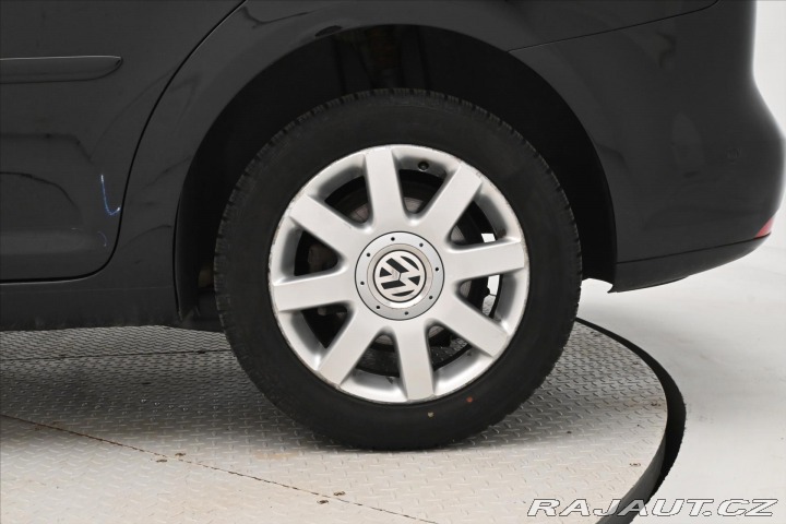 Volkswagen Touran 2,0 TDI 103kW DSG 7 míst 2013