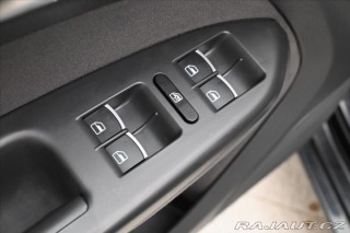 Volkswagen Touran 2,0 TDI 103kW DSG 7 míst 2013