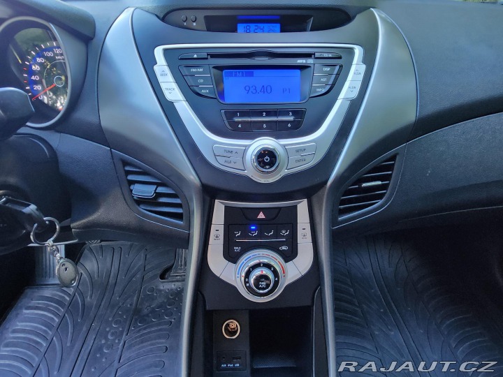 Hyundai Elantra Comfort 1,6/97kW 2012