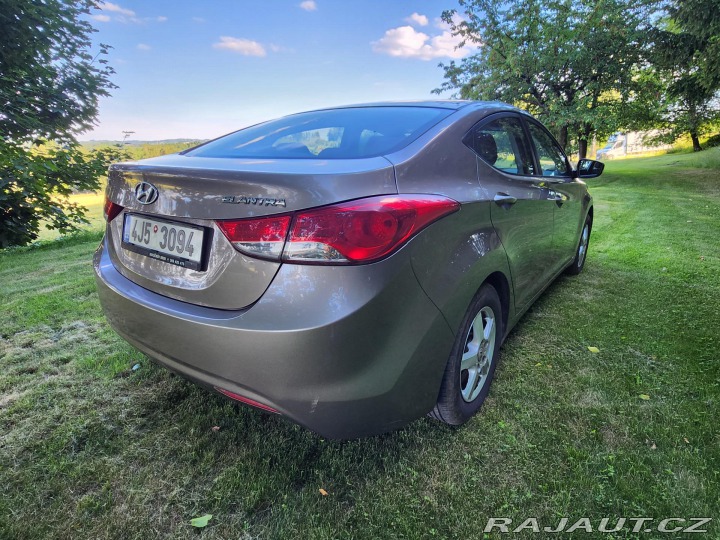 Hyundai Elantra Comfort 1,6/97kW 2012